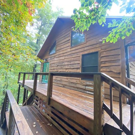 The Treehouse At The Rustic Retreat Hotel แนชวิลล์ ภายนอก รูปภาพ