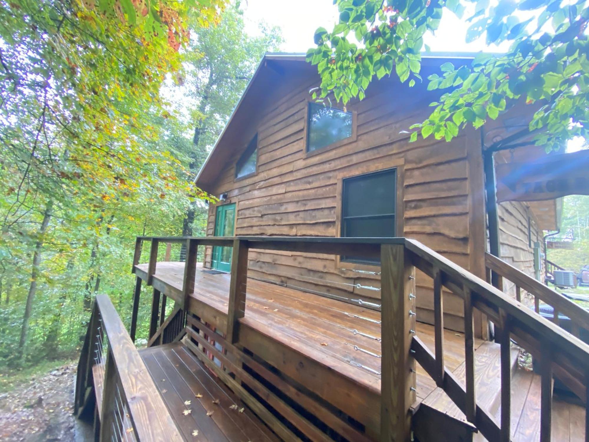 The Treehouse At The Rustic Retreat Hotel แนชวิลล์ ภายนอก รูปภาพ
